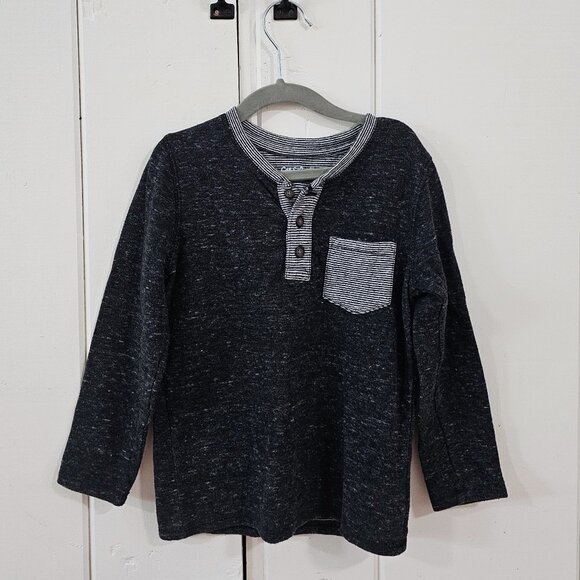 Cat & Jack Toddler Boy Dark Gray and White Button and Pocket Long Sleevd Tee 5T - Picture 1 of 3